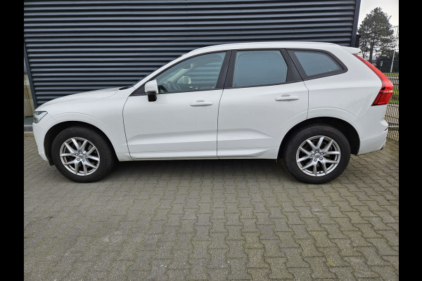 Volvo XC60 T5 AWD Momentum 250pk Dealer O.H Nieuw Model | Luchtvering | Trekhaak af Fabriek | Panodak | Adaptive Cruise | 360 Camera | Apple Carplay | BLIS |