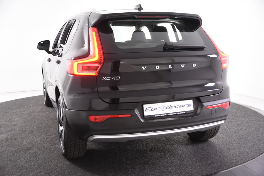 Volvo XC40 2.0 D3 Momentum Pro *1ste Eigenaar*Navigatie*Trekhaak*