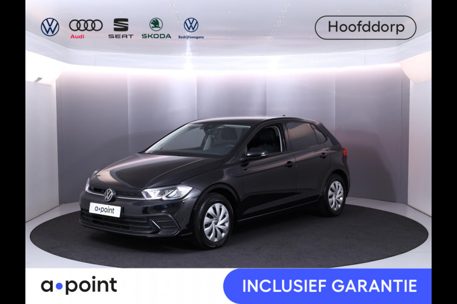 Volkswagen Polo 1.0 TSI Life 95 pk Automaat (DSG) | Navigatie via App | Parkeersensoren | Adaptieve cruise control | Autom. airco | Stoelverwarming | Digitaal instrumentenpaneel |