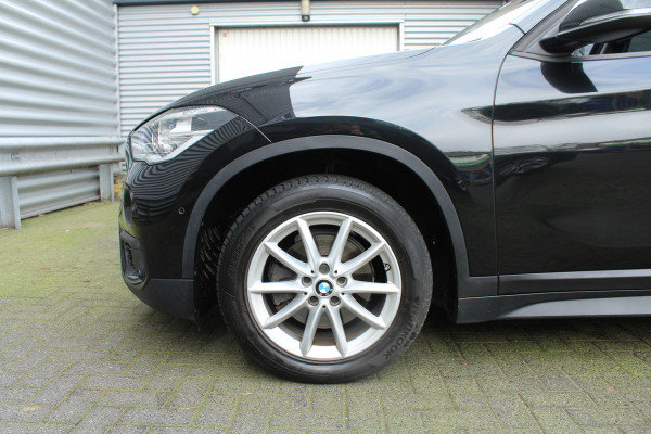 BMW X1 sDrive18i 141pk High Executive Edition Clima Cruise Navi PDC El. Klep Keyless 17"LMV