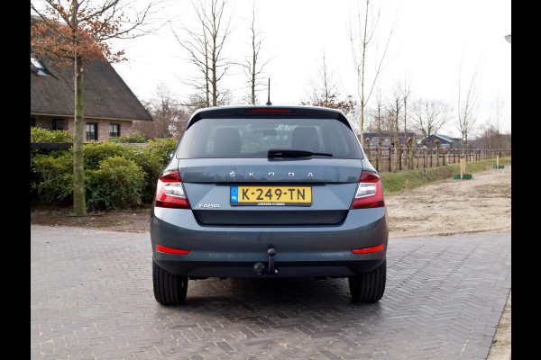 Škoda Fabia 1.0 TSI Ambition | Apple Carplay | Cruise Control | Trekhaak | Parkeersensoren | 16 inch |