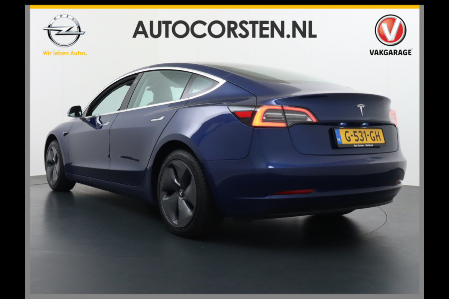 Tesla Model 3 SR+60kWh 325PK FSD-Voorbereid AutoPilot Lmv 18" Leder Pano.Dak Adaptive-Cruise Camera's Elektr.-Stuur+Stoelen+Spiegels+Geheugen+ Ecc Navigatiesysteem full map LED-a+v Comfortstoelen ACC DAB Voorverwarmen interieur via App Keyless via Telefoonsleutel One-Pedal-Drive Orig. nlse auto tot 11kw laden thuis ! Garantie Accu tot 23-09-2027/Max 160.000km 1.584kg licht!