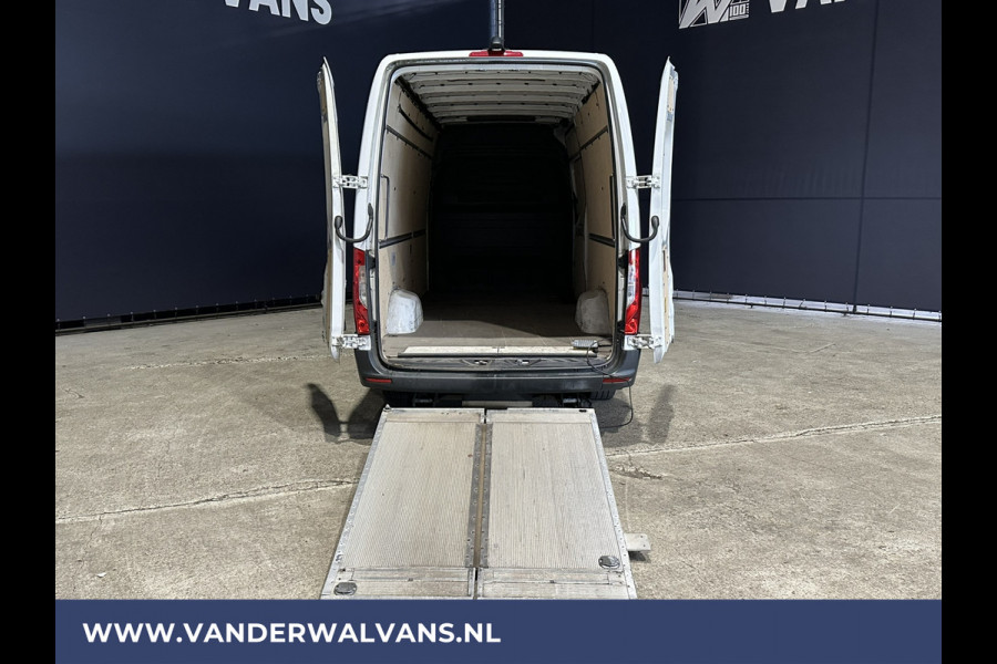 Mercedes-Benz Sprinter 316 CDI 164pk L3H2 *Laadklep* Euro6 Airco | Camera | Navigatie | Apple Carplay Android Auto, Stoelverwarming, Bijrijdersbank