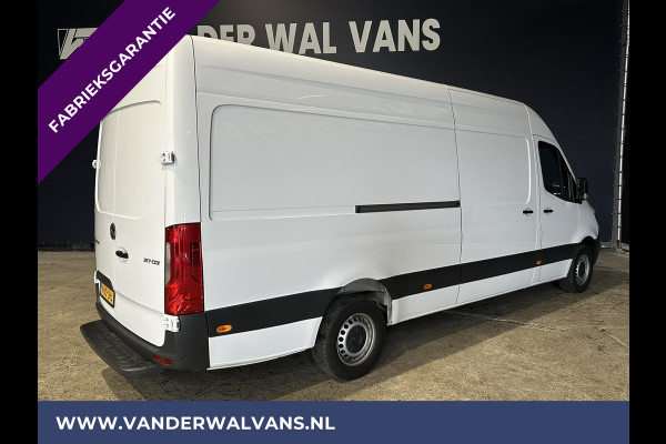 Mercedes-Benz Sprinter 317 CDI 170pk L3H2 Fabrieksgarantie Euro6 Airco | Cruisecontrol | Camera | Apple Carplay Android Auto, Cruisecontrol, Parkeersensoren, Chauffeursstoel, Stoelverwarming, Bijrijdersbank