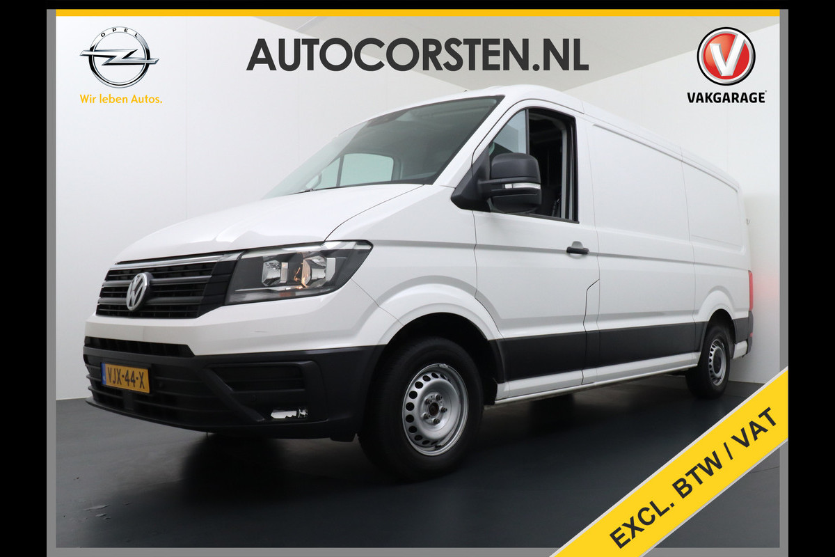 Volkswagen Crafter 35 2.0 TDI L3H2 Highline 3-Persoons Trekhaak Navi Cruise Control DAB+ Camera Licht-Regensensor Pdc Voorruitverwarming Betonplexvloer Schuifdeur 1e Eigenaar, 2.500KG Trekgewicht, Euro 6