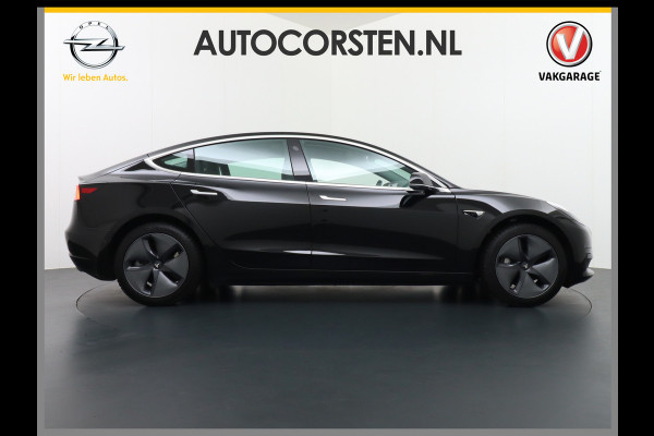 Tesla Model 3 SR+60kWh 325PK 18" AutoPilot 2.5 Leder PanoDak Adaptive Cruise Camera's Elektr.-Stuur+Stoelen+Spiegels+Geheugen+Easy-Entry+Verwa Ecc Navigatiesysteem LED-a+v Comfortstoelen ACC DAB Voorverwarmen interieur via App Keyless via Telefoonsleutel One-Pedal-Drive Orig. nlse auto tot 11kw laden thuis ! Garantie Accu en motor tot  05-11-2027 max 160.000km