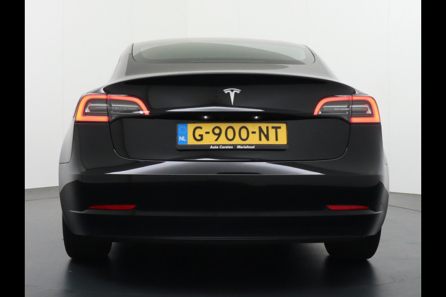 Tesla Model 3 SR+60kWh 325PK 18" AutoPilot 2.5 Leder PanoDak Adaptive Cruise Camera's Elektr.-Stuur+Stoelen+Spiegels+Geheugen+Easy-Entry+Verwa Ecc Navigatiesysteem LED-a+v Comfortstoelen ACC DAB Voorverwarmen interieur via App Keyless via Telefoonsleutel One-Pedal-Drive Orig. nlse auto tot 11kw laden thuis ! Garantie Accu en motor tot  05-11-2027 max 160.000km