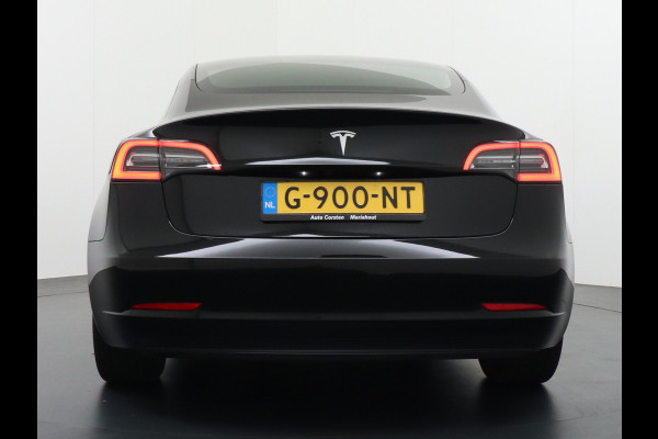 Tesla Model 3 SR+60kWh 325PK 18" AutoPilot 2.5 Leder PanoDak Adaptive Cruise Camera's Elektr.-Stuur+Stoelen+Spiegels+Geheugen+Easy-Entry+Verwa Ecc Navigatiesysteem LED-a+v Comfortstoelen ACC DAB Voorverwarmen interieur via App Keyless via Telefoonsleutel One-Pedal-Drive Orig. nlse auto tot 11kw laden thuis ! Garantie Accu en motor tot  05-11-2027 max 160.000km