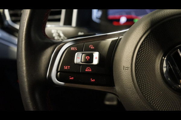 Volkswagen Polo 2.0 TSI GTI AUTOMAAT ACC-CARPLAY-CLIMA-FULL LED-MODE-NAVIGATIE-PANORAMA-VIRTUEEL