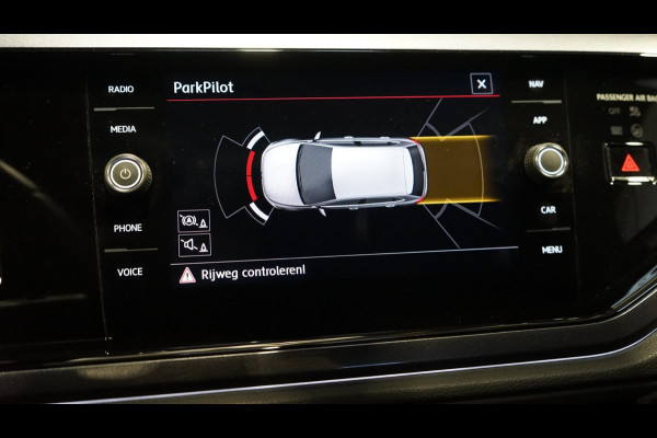 Volkswagen Polo 2.0 TSI GTI AUTOMAAT ACC-CARPLAY-CLIMA-FULL LED-MODE-NAVIGATIE-PANORAMA-VIRTUEEL