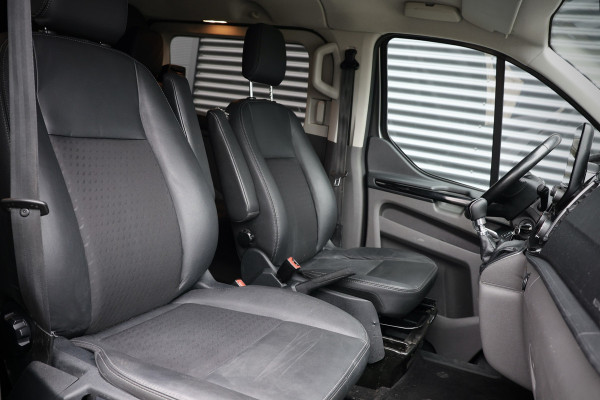 Ford Transit Custom 310 2.0 TDCI L2H1 170 PK Sport | Dubbel Cabine | Navigatie | Camera | CarPlay | L+R Schuifdeur | Stoelverwarming | Lederen bekleding | Trekhaak | NL Auto