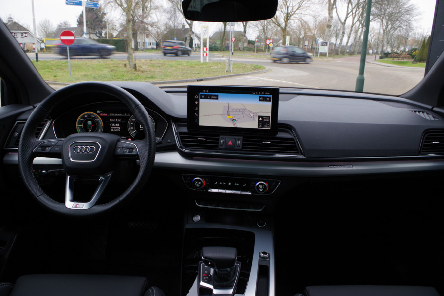 Audi Q5 55 TFSI e Competition S-Line, Luchtvering, RS-Sportstoelen, Panoramadak, Elek. Trekhaak, 360 Camera, Head-Up