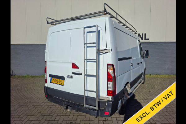 Renault Master T33 2.3dCi L1H1 3-Pers. Camera Pdc Cruise Imperiaal Trekhaak Airco Lat om lat Betimmering Betonplex Vloer Schuifdeur 2.500kg Trekgewicht 1e Eigenaar Euro 6