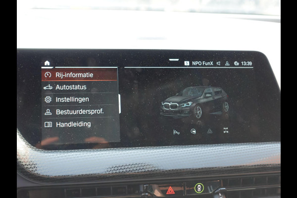 BMW 1-serie 118i Introduction Edition Automaat | Navigatie | Virtual Cockpit | Parkeersensoren | Ledverlichting | HiFi audio | Cruise Control | Climate Control | Getinte ramen