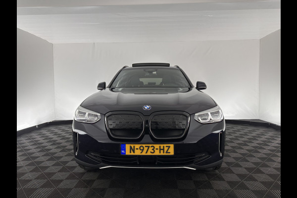 BMW iX3 High Executive 80 kWh [ 3-Fase ] (INCL-BTW) *PANO | ADAPTIVE-CRUISE | HARMAN/KARDON-AUDIO | FULL-LEATHER | MEMORY-PACK | DIGI-COCKPIT | BLIS | SURROUND-VIEW | SPORT-SEATS | KEYLESS | NAVI-FULLMAP | 20''ALU*