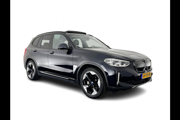 BMW iX3 High Executive 80 kWh [ 3-Fase ] (INCL-BTW) *PANO | ADAPTIVE-CRUISE | HARMAN/KARDON-AUDIO | FULL-LEATHER | MEMORY-PACK | DIGI-COCKPIT | BLIS | SURROUND-VIEW | SPORT-SEATS | KEYLESS | NAVI-FULLMAP | 20''ALU*