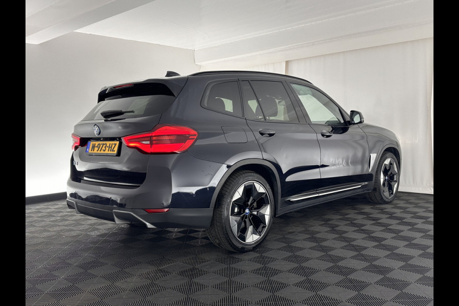 BMW iX3 High Executive 80 kWh [ 3-Fase ] (INCL-BTW) *PANO | ADAPTIVE-CRUISE | HARMAN/KARDON-AUDIO | FULL-LEATHER | MEMORY-PACK | DIGI-COCKPIT | BLIS | SURROUND-VIEW | SPORT-SEATS | KEYLESS | NAVI-FULLMAP | 20''ALU*