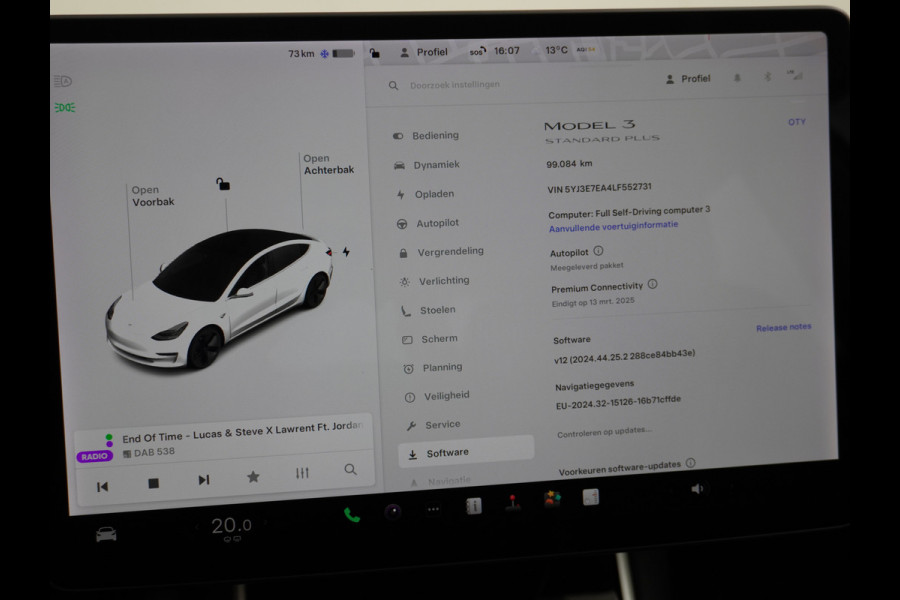 Tesla Model 3 SR+ 60kWh 325PK 18" AutoPilot Leder PanoDak Adaptive cruise Camera's Elektr.-Stuur+Stoelen+Spiegels+Geheugen+Easy-Entry+Verwarmd Navigatiesysteem full map LED-a+v Comfortstoelen ACC Dual-ECC DAB Voorverwarmen interieur via App Keyless via Telefoonsleutel One-Pedal-Drive Origineel Nederlandse auto Fase 3 laden! Garantie Accu tot 16-12-2027/Max 160.000km 1.584kg licht!