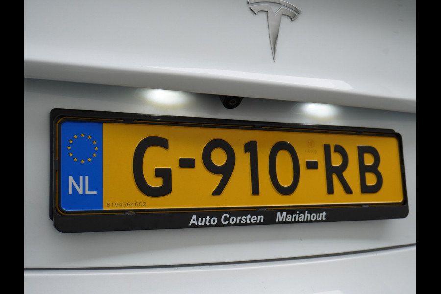 Tesla Model 3 SR+ 60kWh 325PK 18" AutoPilot Leder PanoDak Adaptive cruise Camera's Elektr.-Stuur+Stoelen+Spiegels+Geheugen+Easy-Entry+Verwarmd Navigatiesysteem full map LED-a+v Comfortstoelen ACC Dual-ECC DAB Voorverwarmen interieur via App Keyless via Telefoonsleutel One-Pedal-Drive Origineel Nederlandse auto Fase 3 laden! Garantie Accu tot 16-12-2027/Max 160.000km 1.584kg licht!