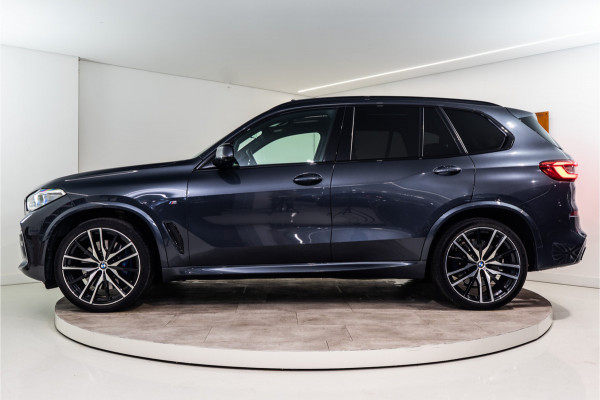 BMW X5 xDrive40i High Executive 340PK NL AUTO+NAP | 1e eigenaar | Pano | Skylounge | H/K | Crystal | 12 MND Garantie