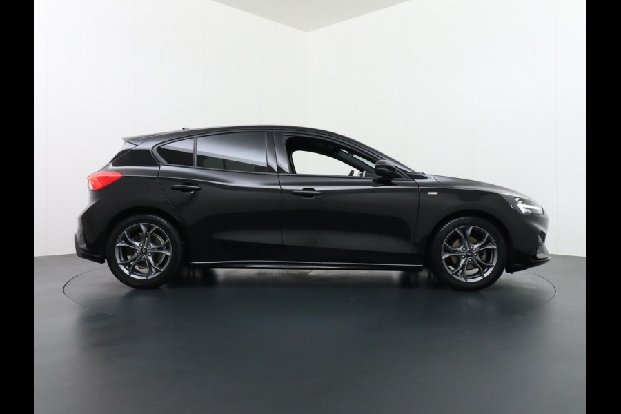 Ford Focus 1.0 EcoBoost Hybrid ST Line X Business WINTER PACK | CAMERA | ADAP. CRUISE | RIJKLAAR INCL. 12 MND. BOVAGGARANTIE