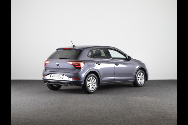 Volkswagen Polo 1.0 TSI Style 110 pk Automaat (DSG) | Navigatie via App | Parkeersensoren (Park assist) | Adaptieve cruise control | Stoelverwarming | Matrix LED koplampen |