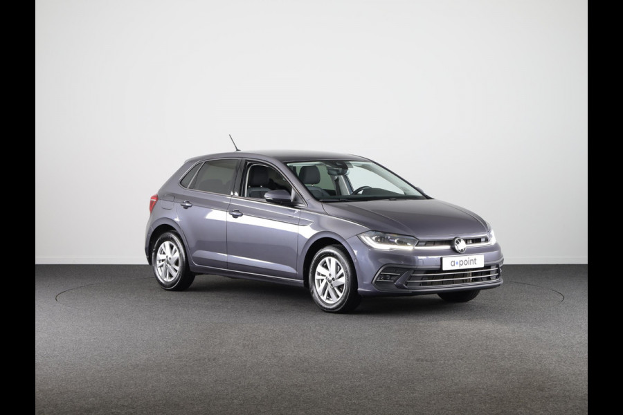 Volkswagen Polo 1.0 TSI Style 110 pk Automaat (DSG) | Navigatie via App | Parkeersensoren (Park assist) | Adaptieve cruise control | Stoelverwarming | Matrix LED koplampen |