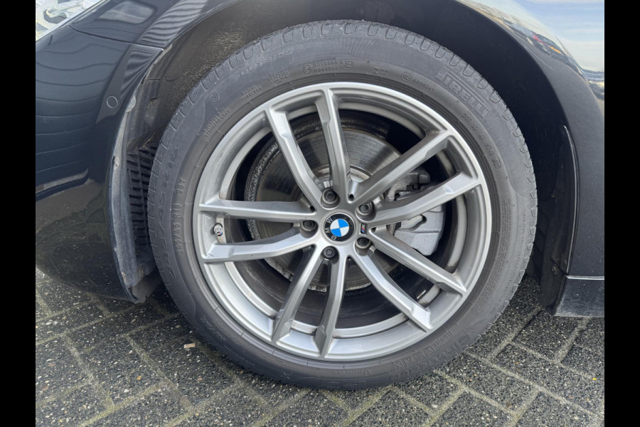 BMW 5 Serie Touring 520i High Executive M-Sport | Navigatie | Camera | Climate Control |