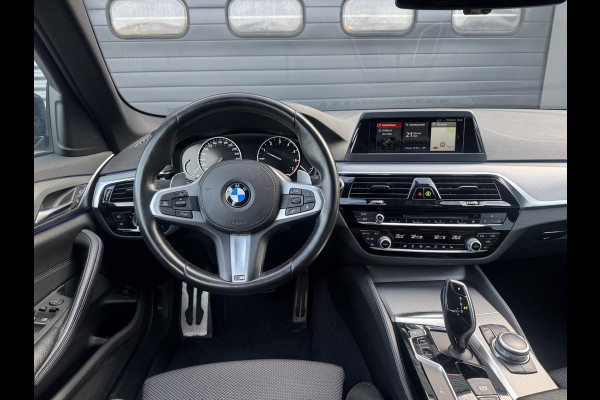 BMW 5 Serie Touring 520i High Executive M-Sport | Navigatie | Camera | Climate Control |