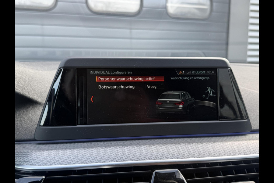 BMW 5 Serie Touring 520i High Executive M-Sport | Navigatie | Camera | Climate Control |