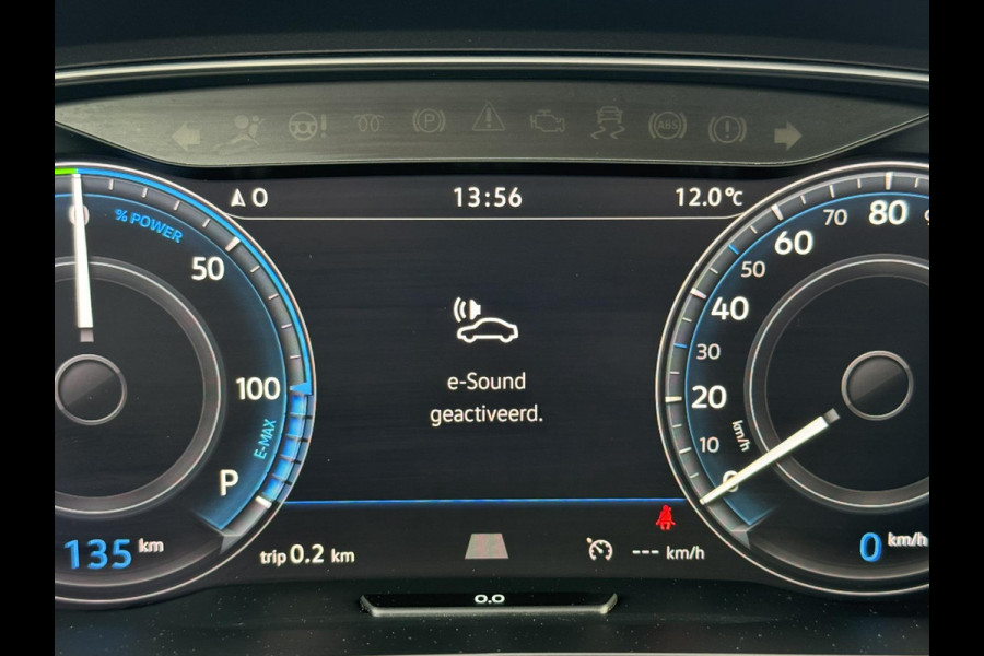 Volkswagen e-Golf E-DITION Adaptieve cruise Led koplampen Carplay Pdc voor+achter Navigatie