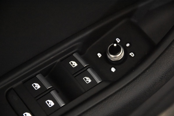 Audi A4 Avant 35 TFSI S-Tronic *Panoramadak*Leder*Stoelverwarming*