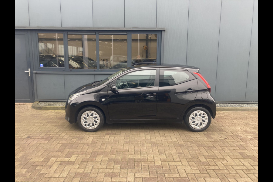 Toyota Aygo 1.0 VVT-i X-Play 5-drs. CAMERA/CARPLAY/AIRCO/LIMITER