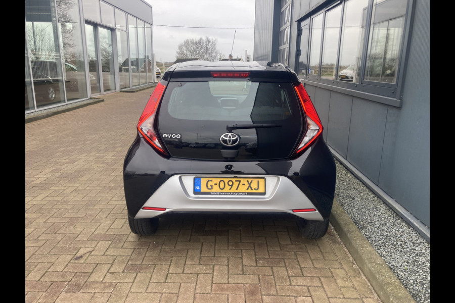 Toyota Aygo 1.0 VVT-i X-Play 5-drs. CAMERA/CARPLAY/AIRCO/LIMITER