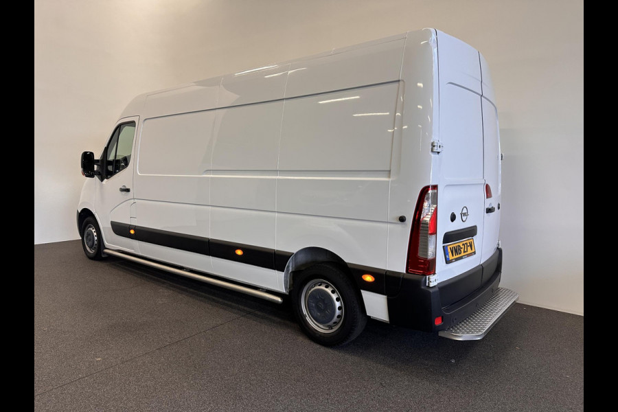 Opel Movano 135pk L3H2 AircoECC Navi DAB+ Cruise Control Camera parkeersensoren 270 Gr Achterdeuren 3-Zits Zeer Nette Bus!