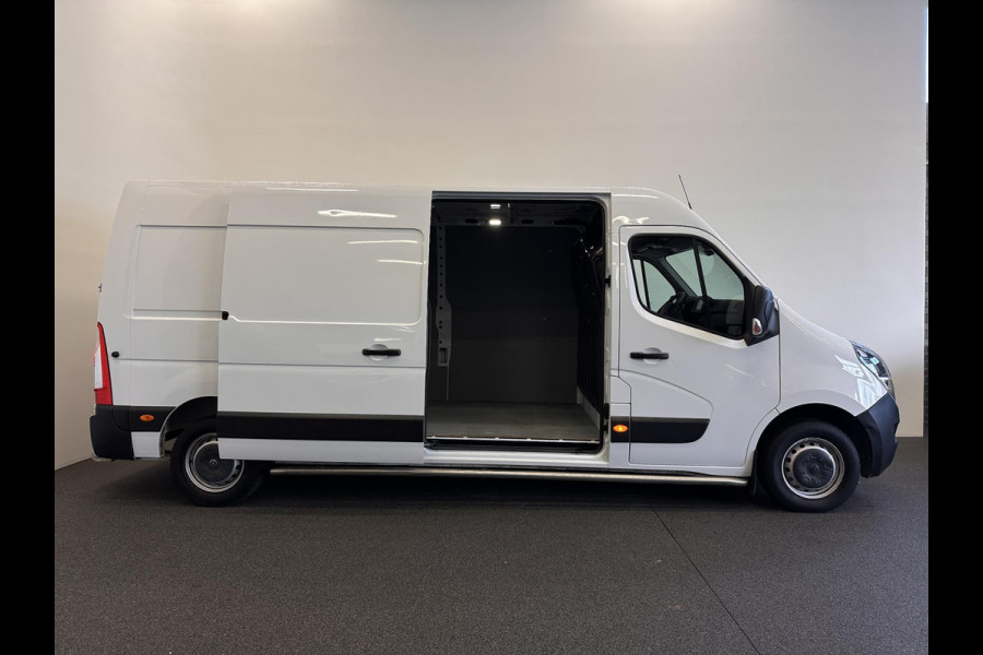 Opel Movano 135pk L3H2 AircoECC Navi DAB+ Cruise Control Camera parkeersensoren 270 Gr Achterdeuren 3-Zits Zeer Nette Bus!