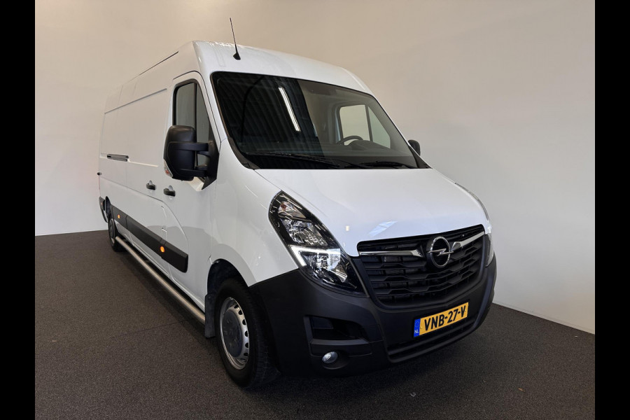 Opel Movano 135pk L3H2 AircoECC Navi DAB+ Cruise Control Camera parkeersensoren 270 Gr Achterdeuren 3-Zits Zeer Nette Bus!