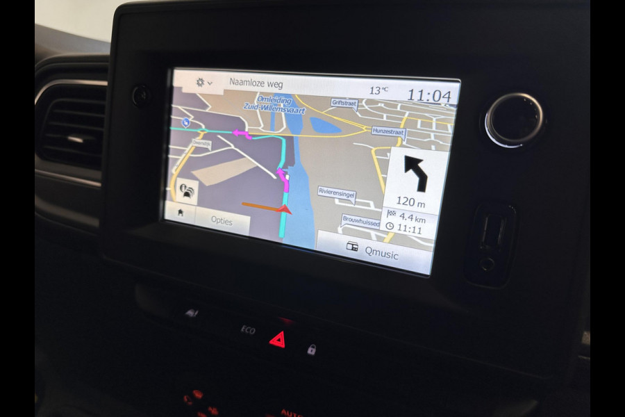 Opel Movano 135pk L3H2 AircoECC Navi DAB+ Cruise Control Camera parkeersensoren 270 Gr Achterdeuren 3-Zits Zeer Nette Bus!