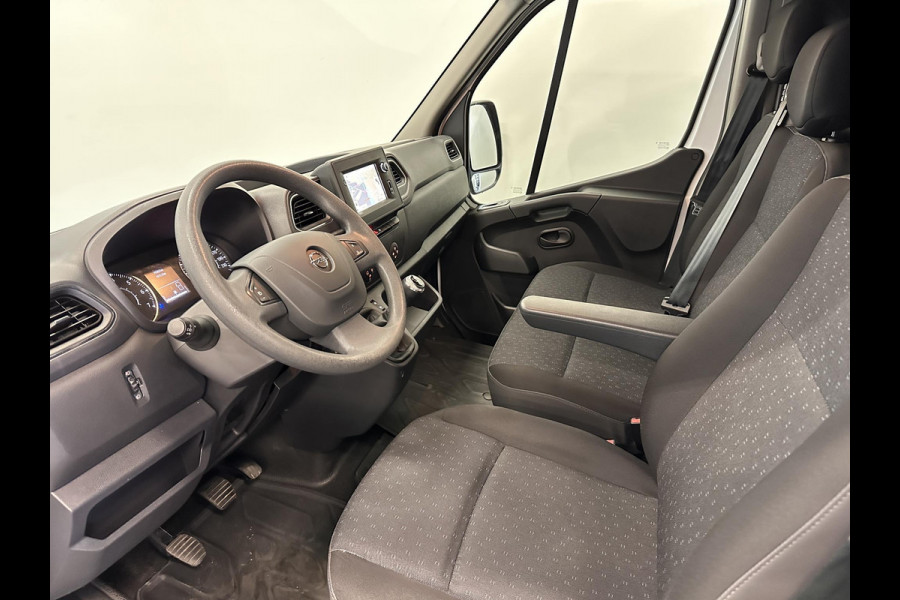 Opel Movano 135pk L3H2 AircoECC Navi DAB+ Cruise Control Camera parkeersensoren 270 Gr Achterdeuren 3-Zits Zeer Nette Bus!