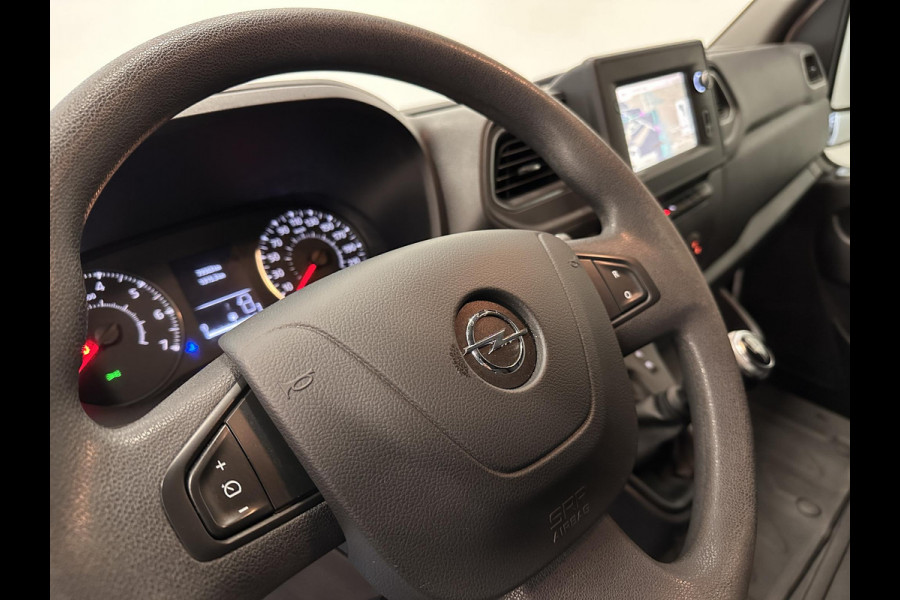 Opel Movano 135pk L3H2 AircoECC Navi DAB+ Cruise Control Camera parkeersensoren 270 Gr Achterdeuren 3-Zits Zeer Nette Bus!