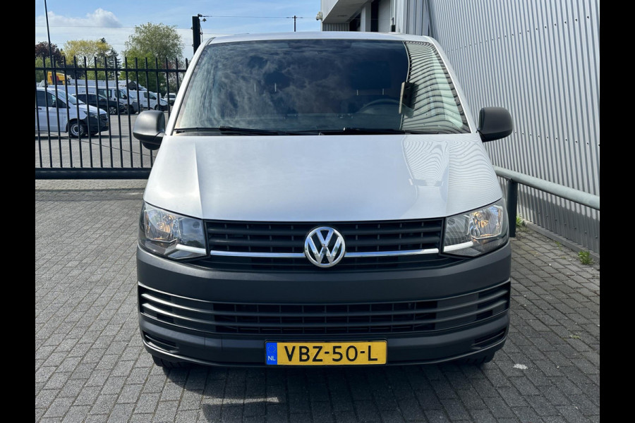 Volkswagen Transporter 2.0 TDI L2H1*150PK*DSG*A/C*OMVORMER*