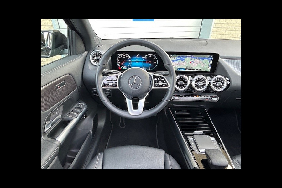 Mercedes-Benz EQA 250 Progressive-PANORAMA-NIGHT PAKKET-KEYLESS-CAMERA-SFEER-COMPLEET