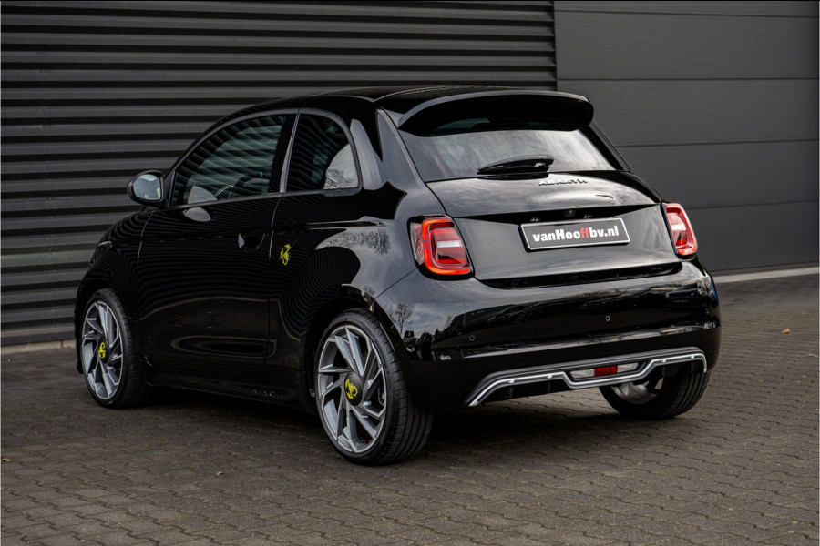 Abarth 500 e Turismo 42 kWh -JBL-Keyless-Engine Sound