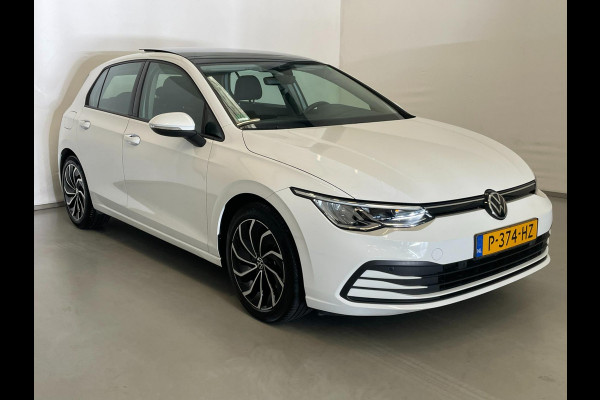 Volkswagen Golf 1.5 TSI / Pano / BTW / CarPlay / Stoelverwarming