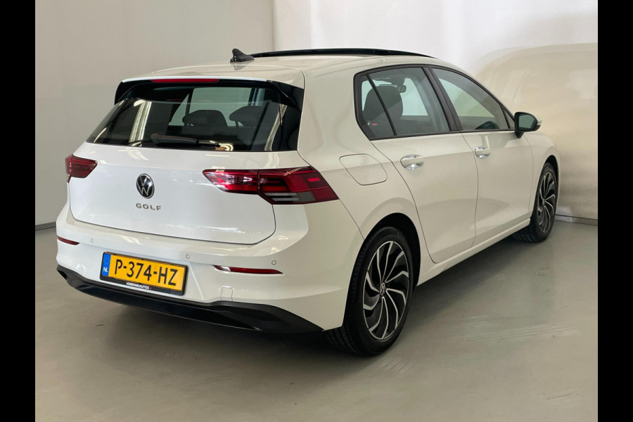 Volkswagen Golf 1.5 TSI / Pano / BTW / CarPlay / Stoelverwarming