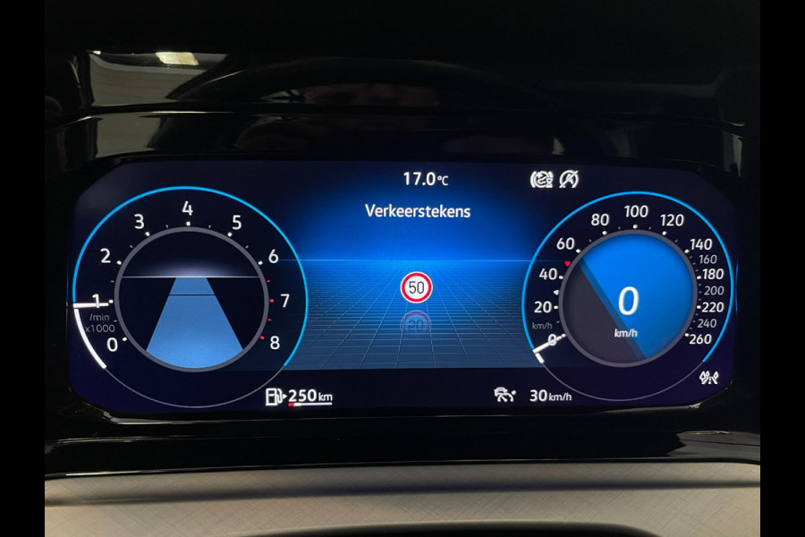 Volkswagen Golf 1.5 TSI / Pano / BTW / CarPlay / Stoelverwarming