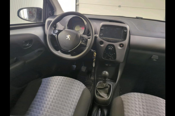 Peugeot 108 1.0 e-VTi Active Airco Caplay Navi Achteruitrijcamera Leder MF Stuurwiel