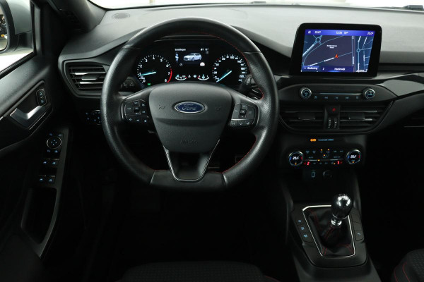 Ford Focus 1.5 EcoBoost ST Line | 1e eigenaar | Stoel & stuurverwarming | Trekhaak | Carplay | Navigatie | Climate control | PDC | Keyless