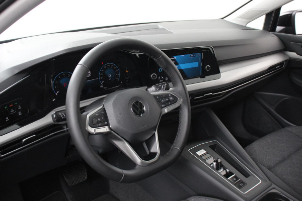 Volkswagen Golf 1.0 eTSI DSG Life | Navigatie | Climate Control | Full LED | Winterpakket | Lichtmetalen Velgen | Parkeer sensoren V+A + Camera | APP Connect