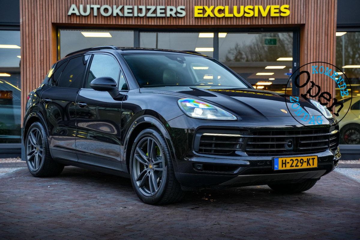 Porsche Cayenne 3.0 E-Hybrid Panodak Stoelventilatie Memory Bose Trekhaak